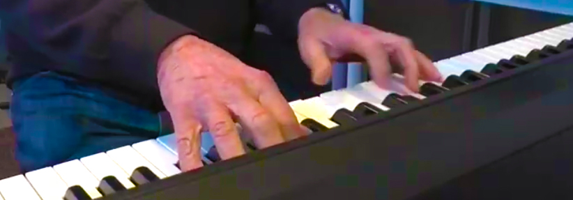 Pianist Forever Young Leudal